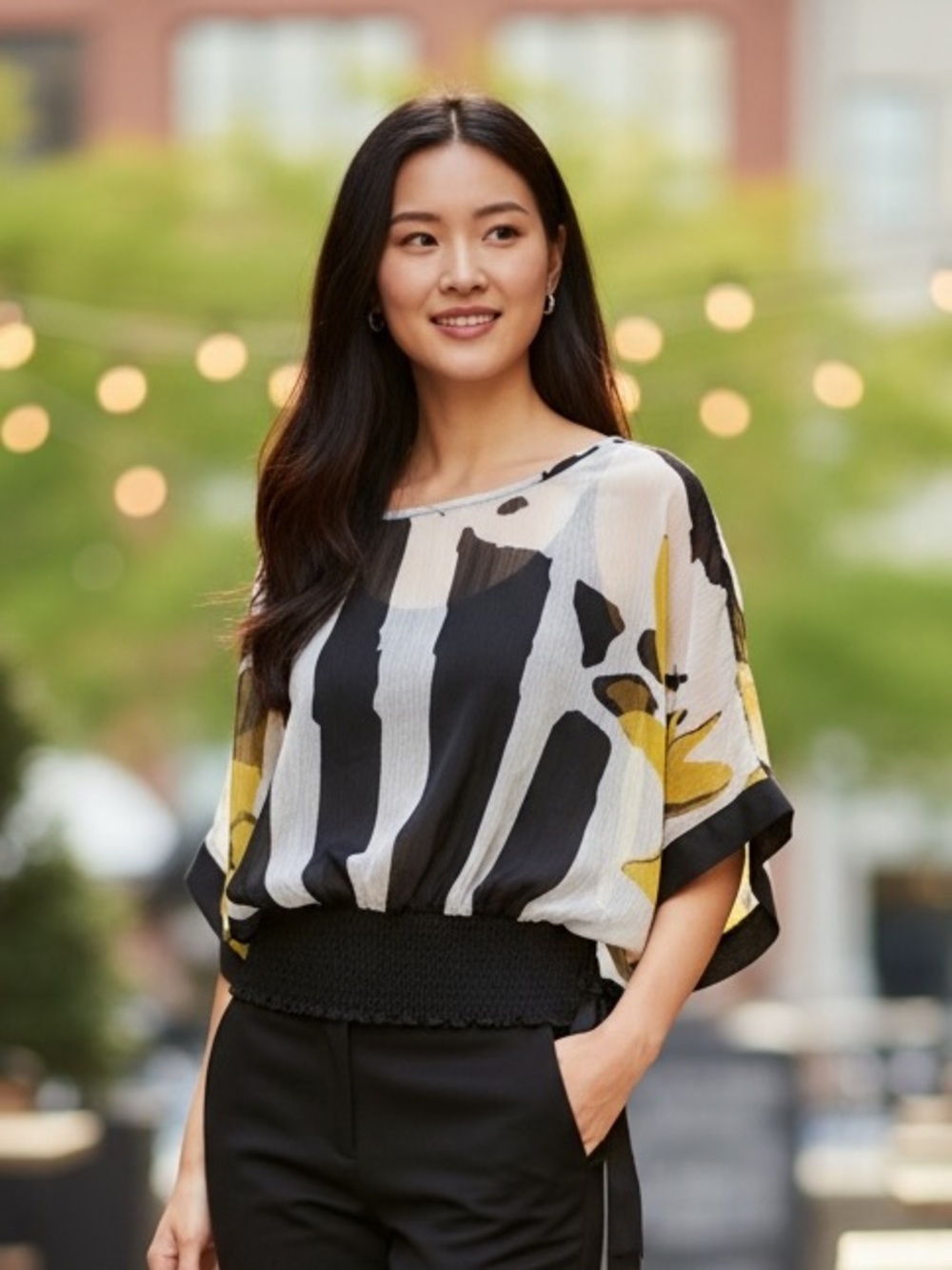 Frank Lyman Design Black, White & Yellow Pleated Blouson Top